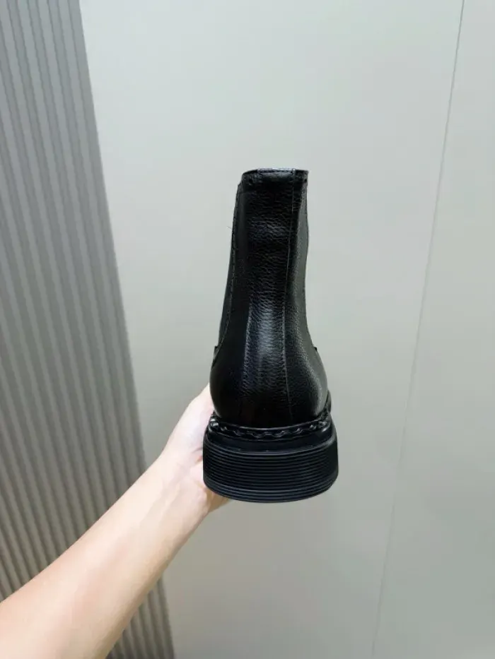 D&G Boots, alternate view