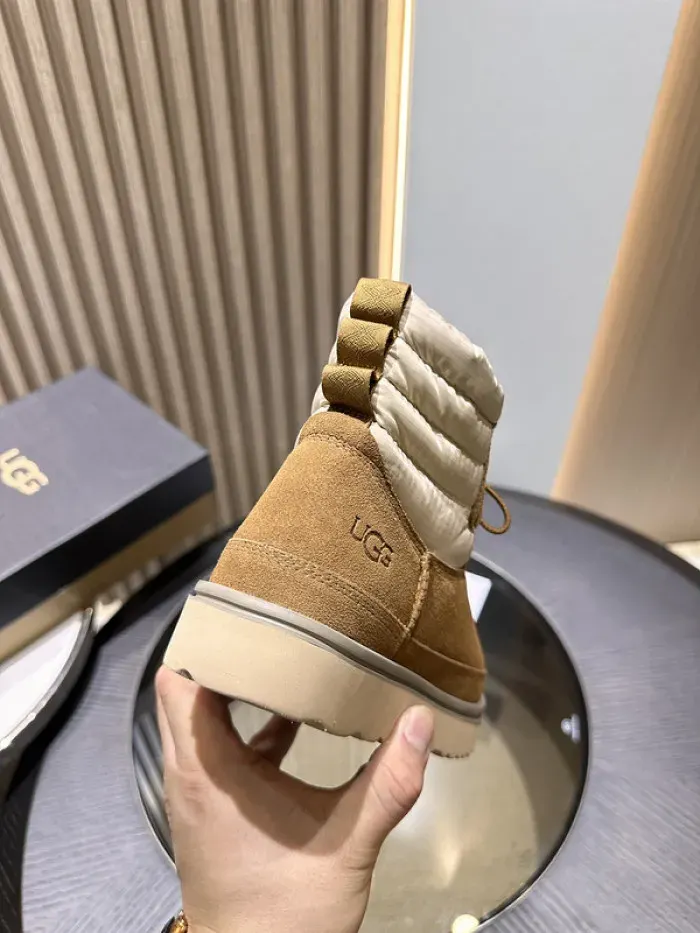 U&G Boot, alternate view
