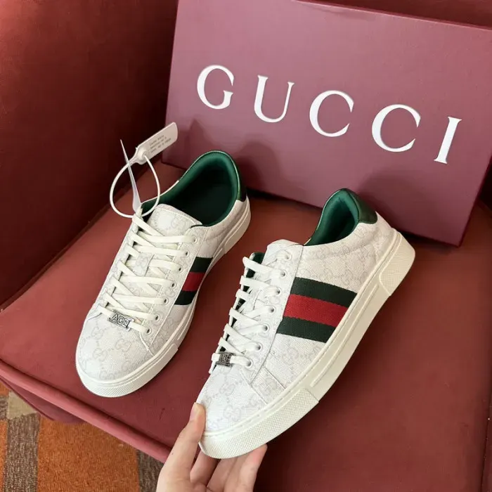Gui Sneaker