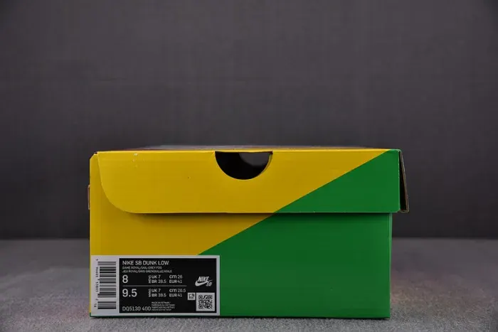 Fly Streetwear X Nike Sb Dunk Low Dq5130-400, alternate view
