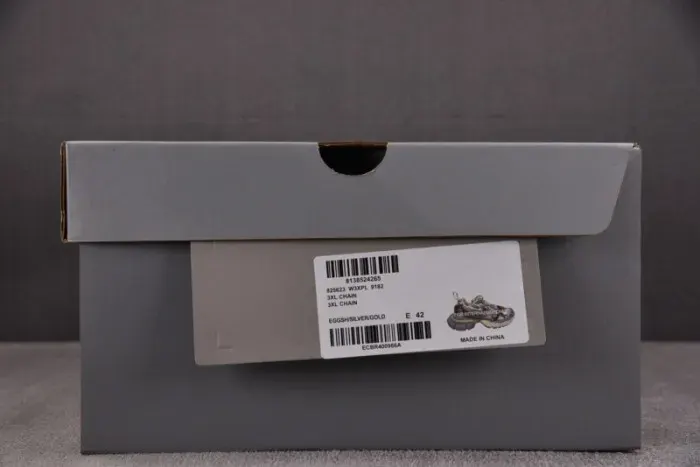 Balenciaga Sneaker, alternate view