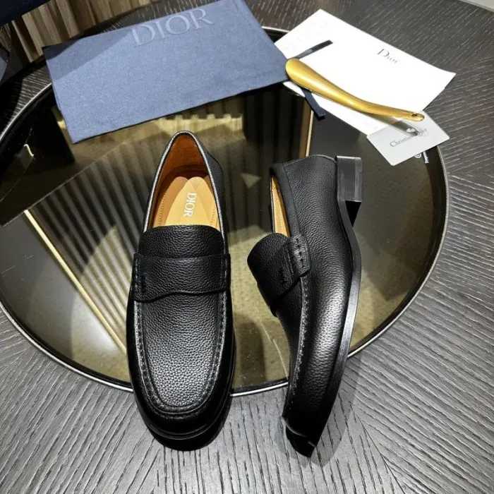 Dior Sneaker, alternate view