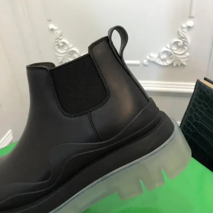 Bv Boots, alternate view