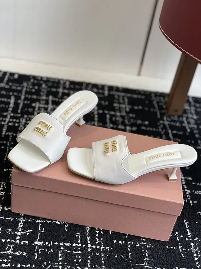 M1U Sandal