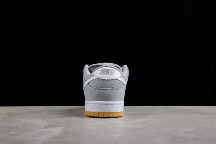 Nike Sb Dunk Low “Grey Gum” Dv5464-001, alternate view