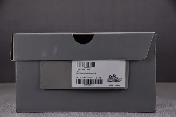 Balenciaga Sneaker, alternate view