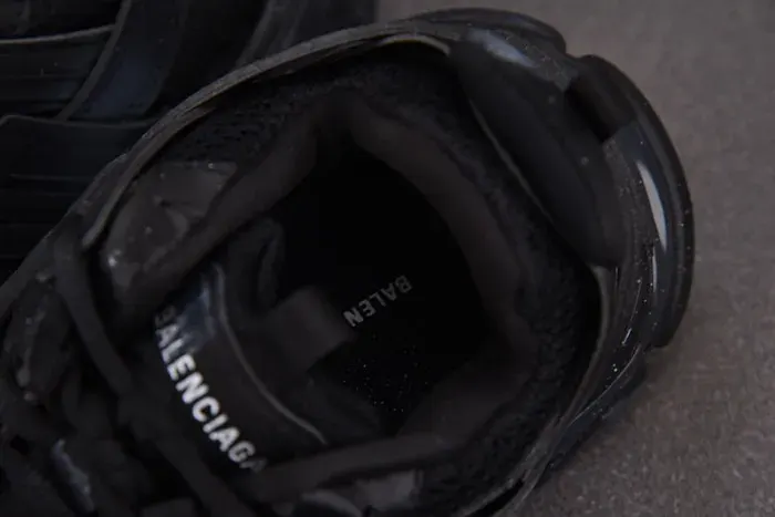 Balenciaga Sneaker, alternate view