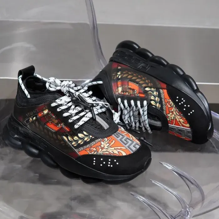 Vse Sneaker, alternate view
