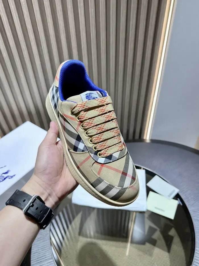 Bub Sneaker, alternate view