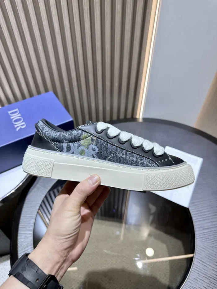 Dior Sneaker
