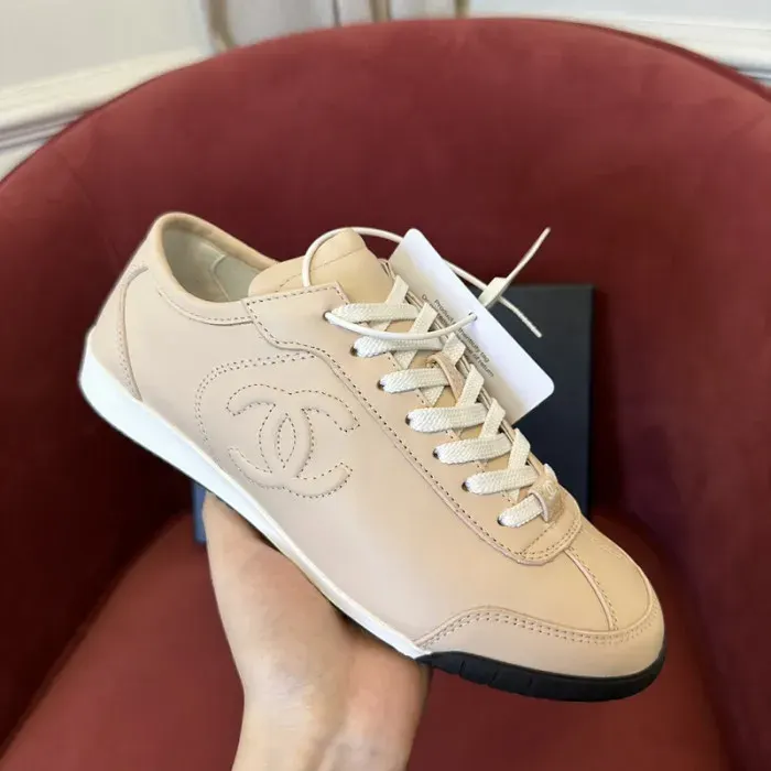 Cn Sneaker, alternate view