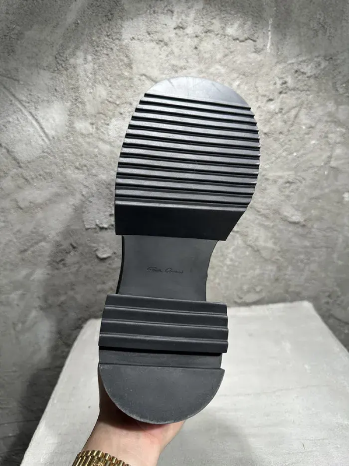 Rick Owens, alternate view