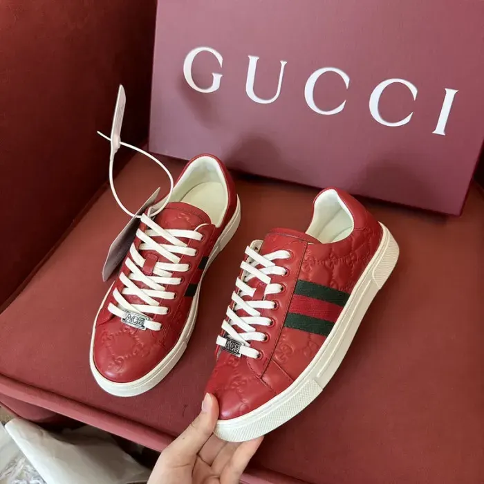 Gui Sneaker