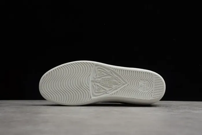 Gui Sneaker, alternate view
