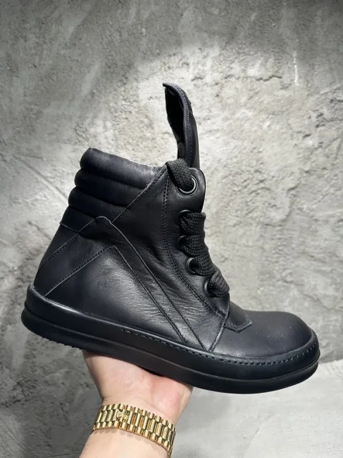 Rick Owens, alternate view