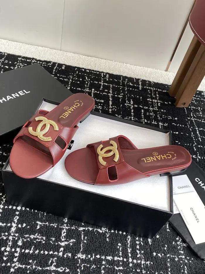 Cn Sandal 01, alternate view