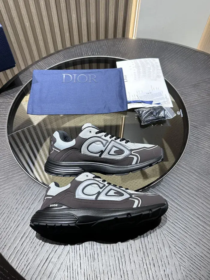 Dior Sneaker, alternate view