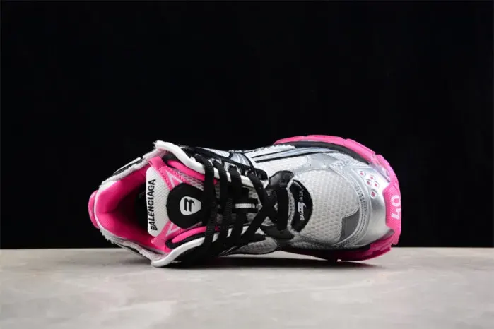 Balenciaga Sneaker, alternate view