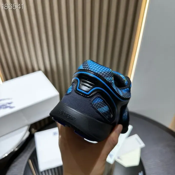 Bub Sneaker, alternate view