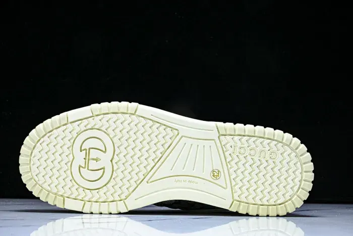 Gui Sneaker, alternate view