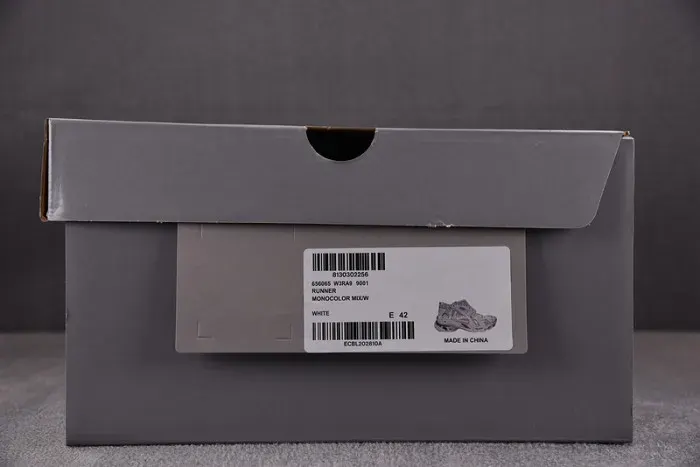 Balenciaga Sneaker, alternate view