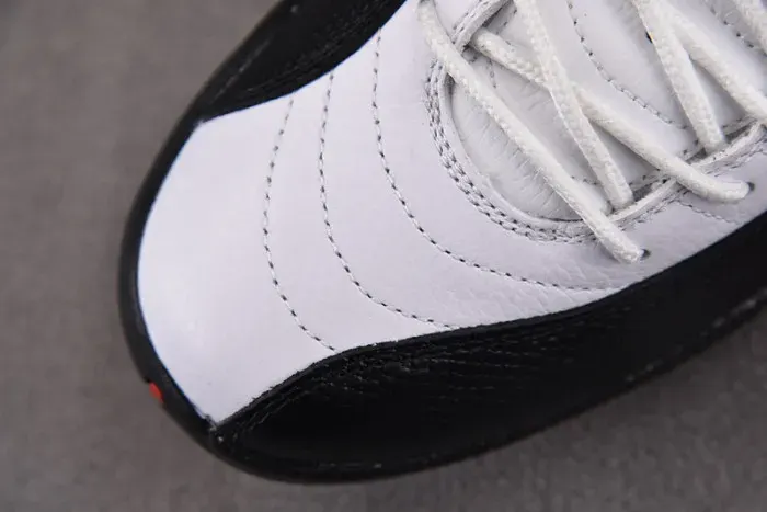 Air Jordan 12 Retro Taxi (2013) 130690-125, alternate view