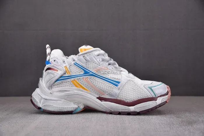 Balenciaga Sneaker, alternate view