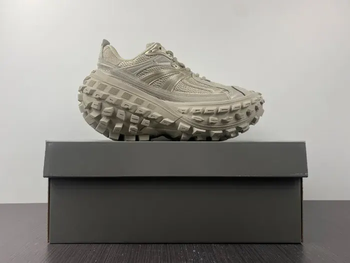 Balenciaga Sneaker, alternate view