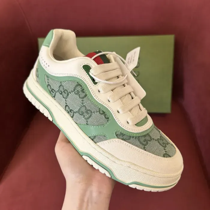 Gui Sneaker, alternate view