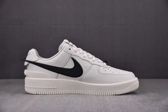 Nike Air Force 1, alternate view