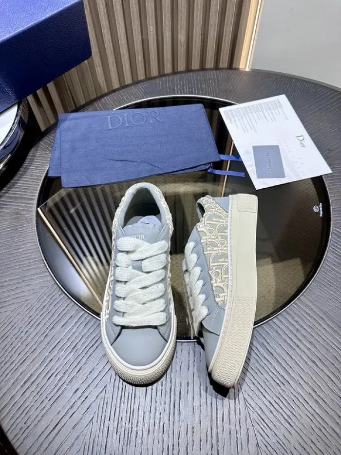 Dior Sneaker, alternate view