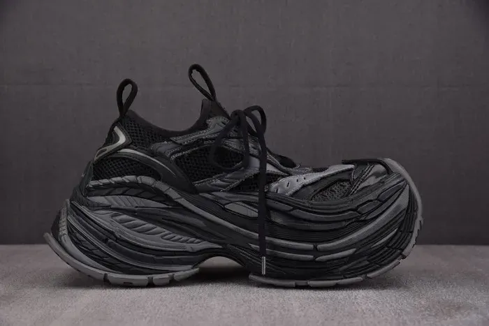 Balenciaga Sneaker, alternate view