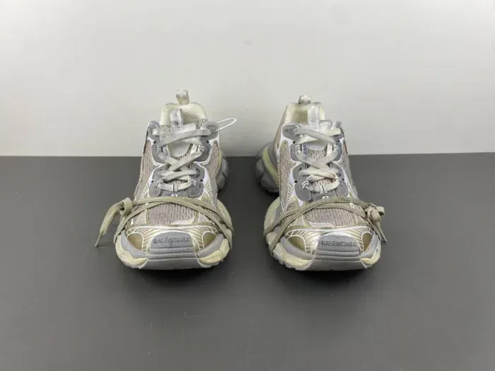 Balenciaga Sneaker, alternate view