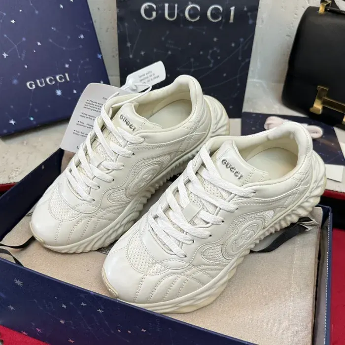 Gui Sneaker