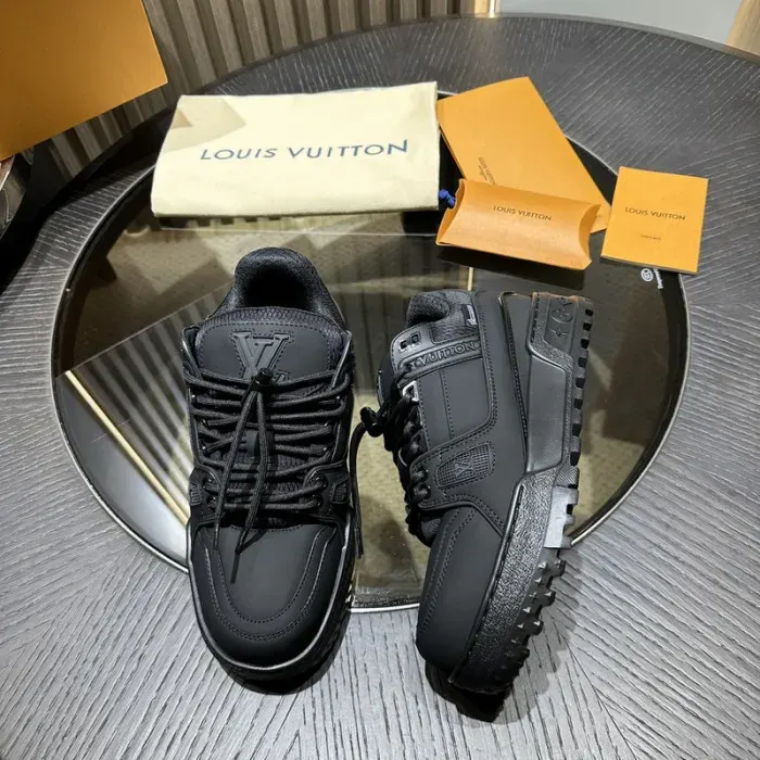 Louis Vuitton Sneaker