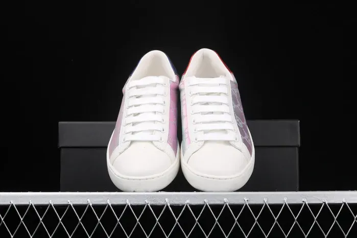 Gui Sneaker, alternate view