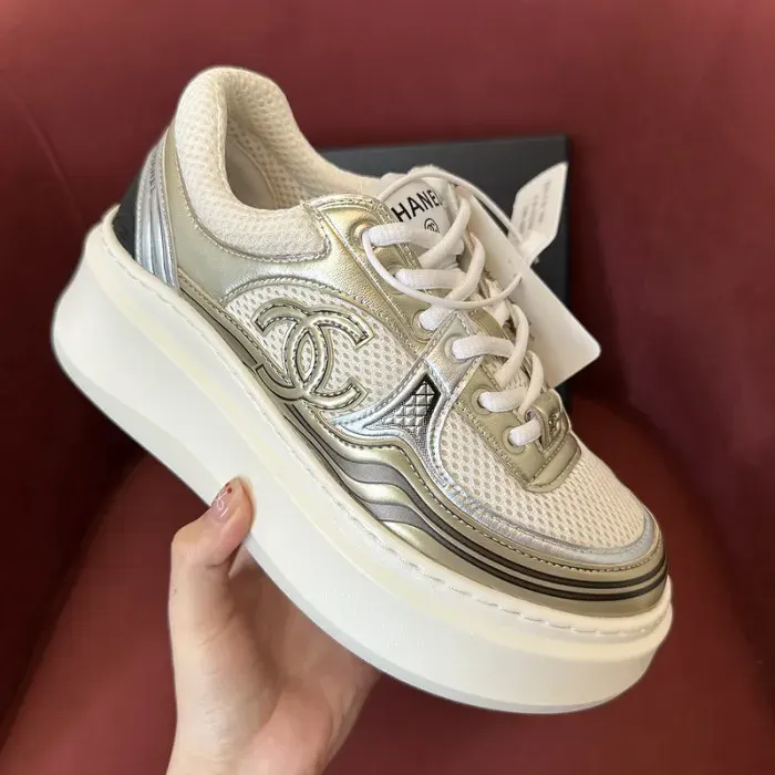 Cn Sneaker, alternate view