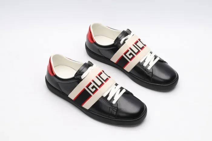 Gui Sneaker, alternate view