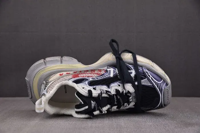 Balenciaga Sneaker, alternate view
