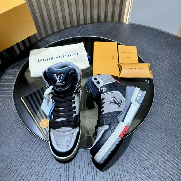 Louis Vuitton Sneaker