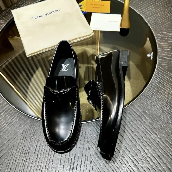 Louis Vuitton Sneaker