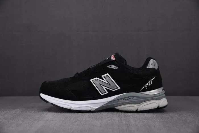 New Balance Sneaker