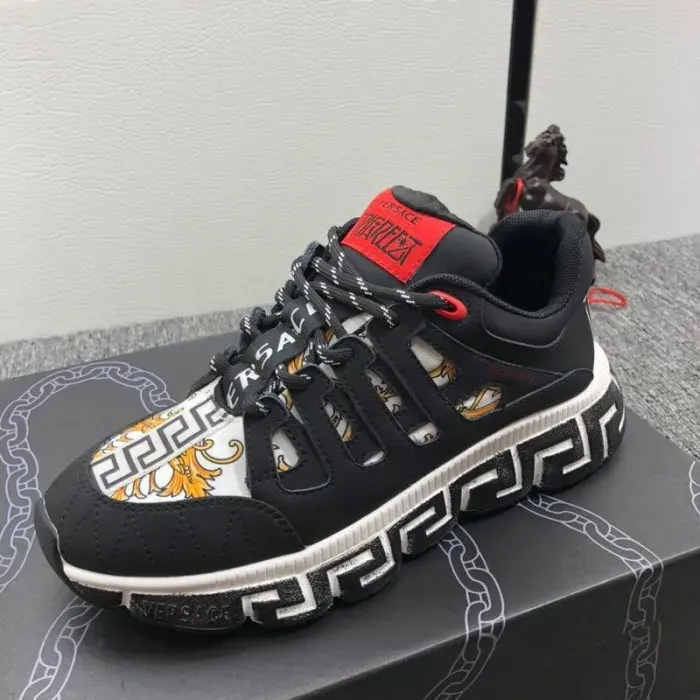 Vse Sneaker, alternate view