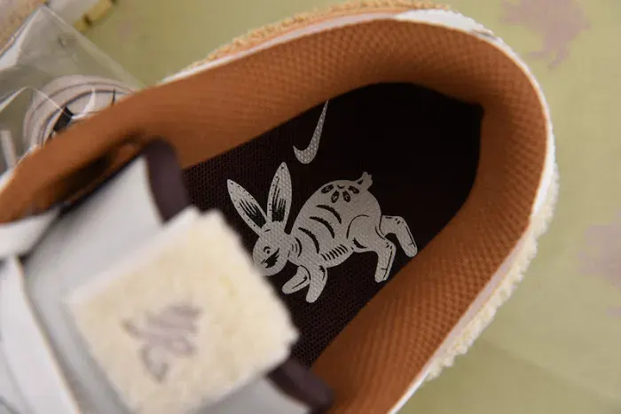 Nike Dunk Low“Year Of The Rabbit” Fd4203-211, alternate view
