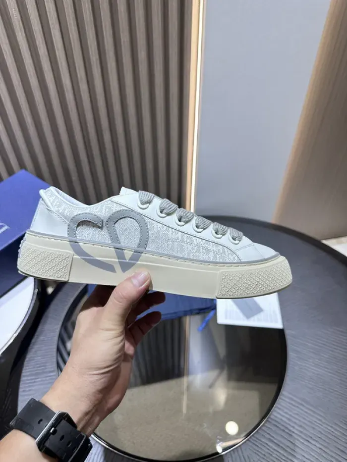 Dior Sneaker
