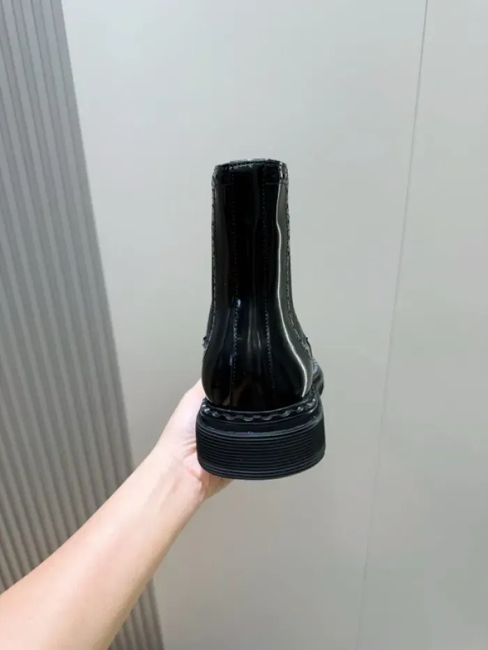D&G Boots, alternate view