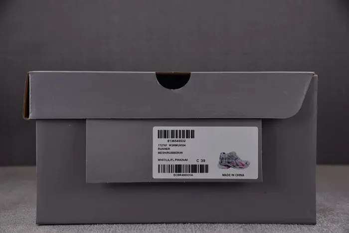 Balenciaga Sneaker, alternate view