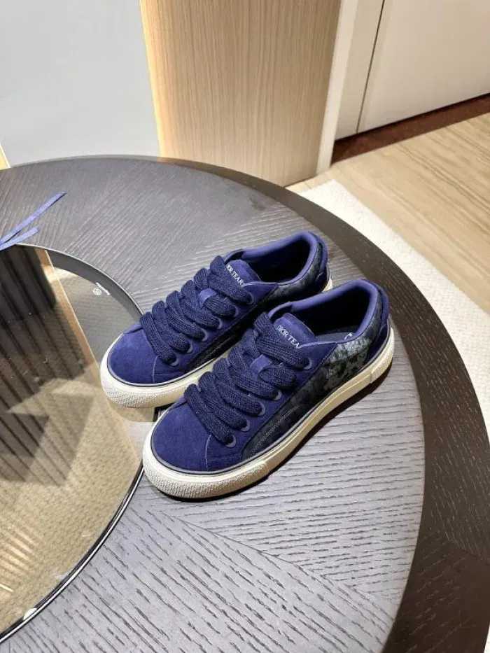 Dior Sneaker, alternate view