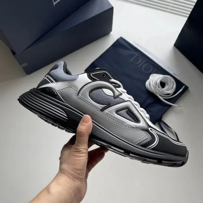 Dior Sneaker, alternate view