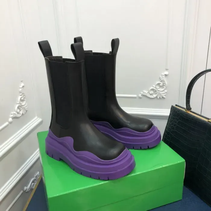 Bv Boots, alternate view